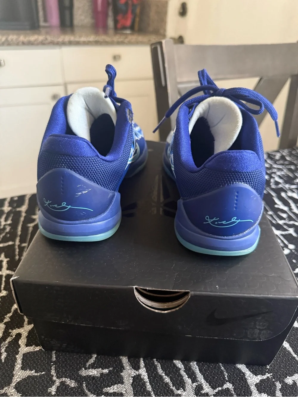 Nike cushioned low